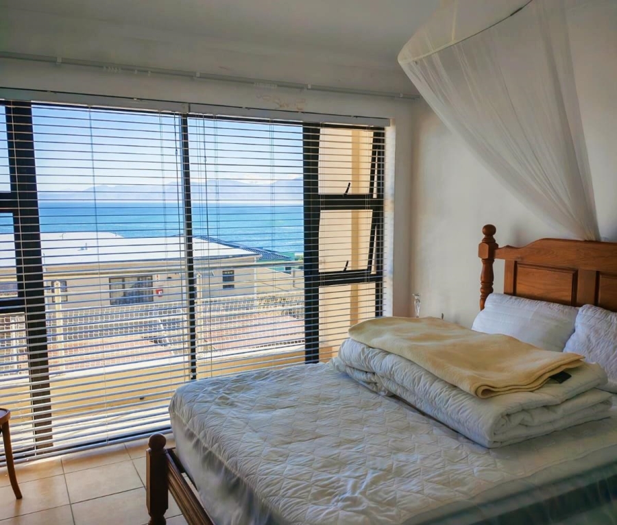 2 Bedroom Property for Sale in De Kelders Western Cape